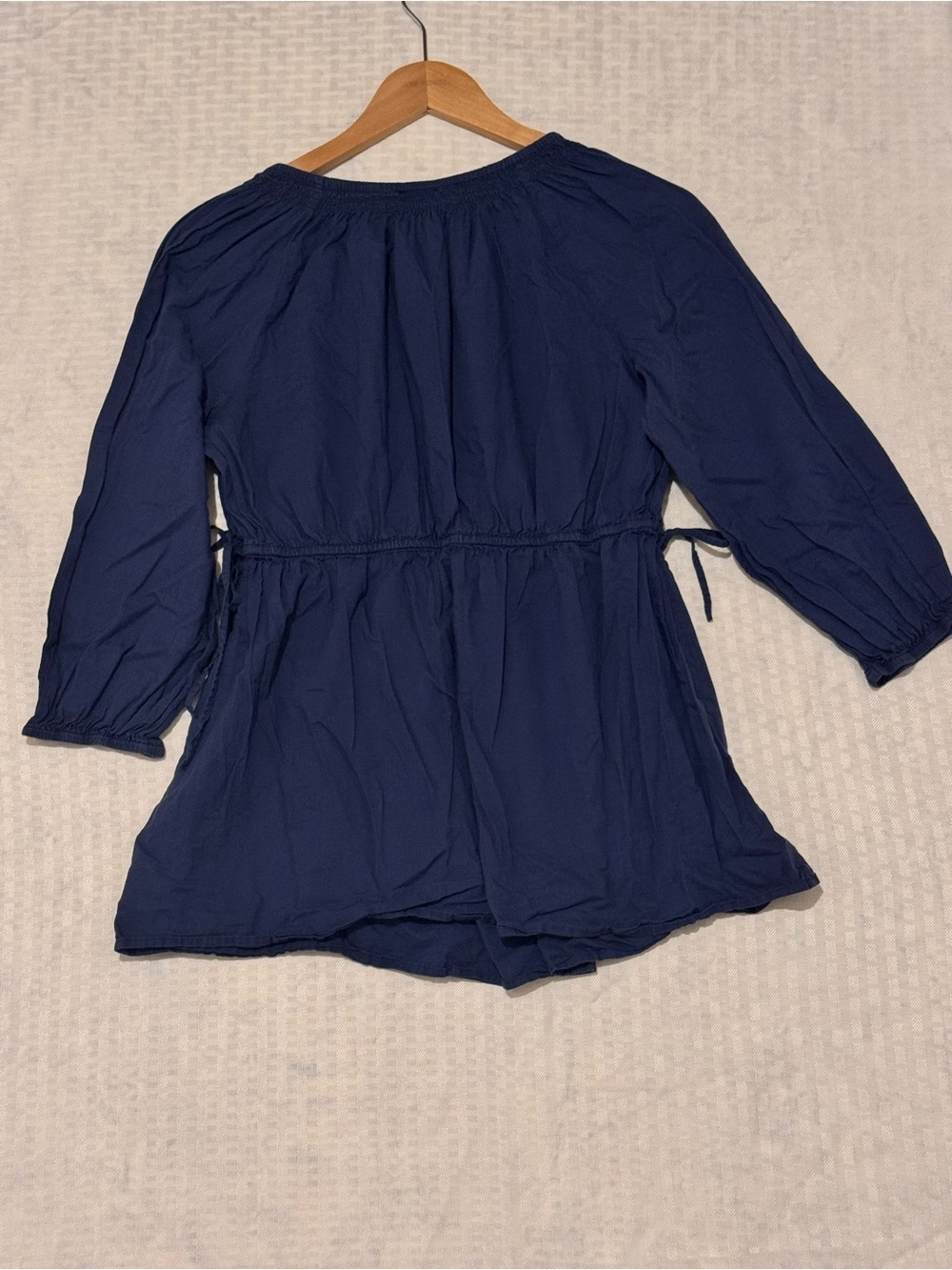 🔥Bundle Sale 🔥 Maternity Women's Navy V-Neck Empire Waist Top - Picture 3 of 8
